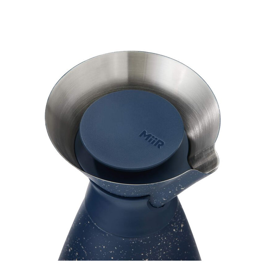 new-standard-carafe-h9 WebPDP-33oz_New_Standard_Carafe_Tidal_Blue_Speckle_Studio__CAR1SVOS225_45_Lid_Off.jpg