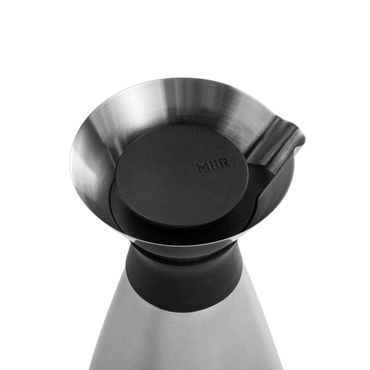 new-standard-carafe-h9 WebPDP-PolishedStainlessCarafe_33oz_SS_StudioX207182024_45degree__CAR1SVOS005.jpg