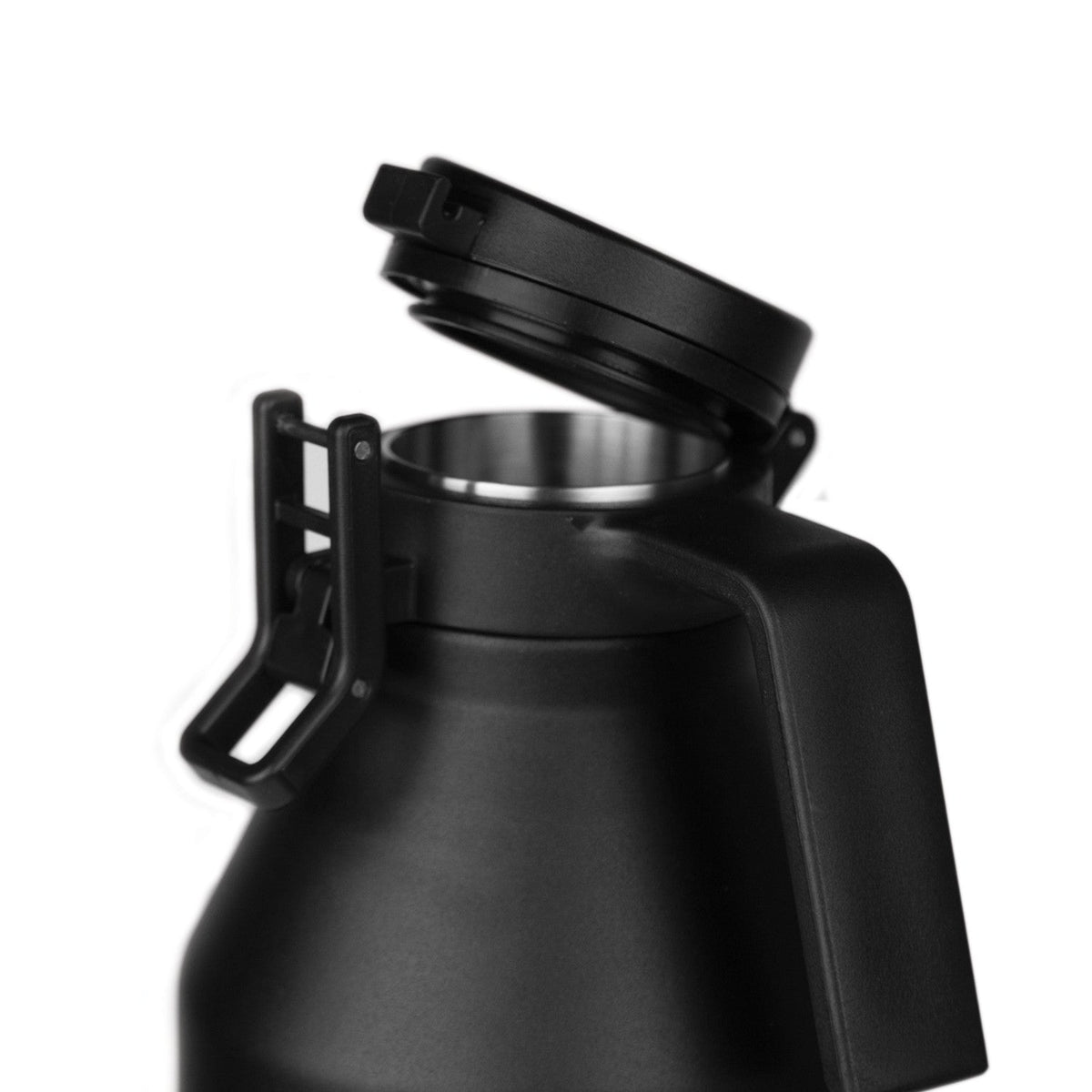 64oz-growler-y2 growlerdetail1_f7b2c86e-8bb8-40fc-b9ae-6f2e9d01276f__402220.jpg